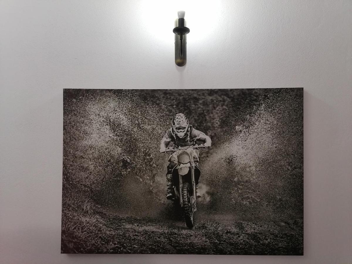 Hotel Motorom Zărneşti Esterno foto